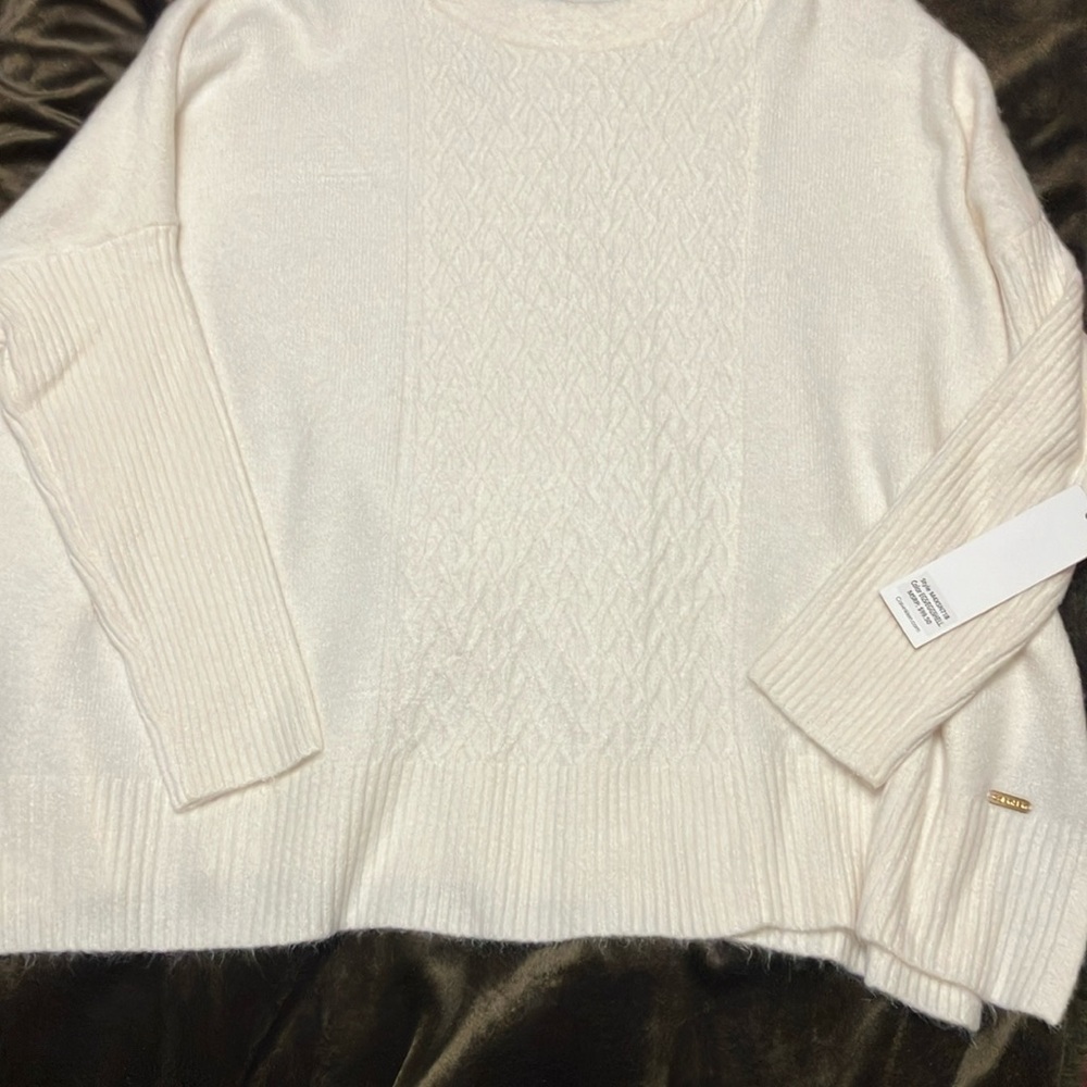 NWT Calvin Klein Cream Crewneck Knit Sweater w/ cable details Sz Small